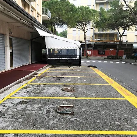 Amazing 100m From The Sea Apartment